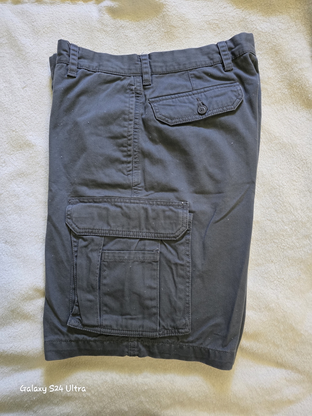Izod Men's Dark Gray Cargo Shorts with Flap Pockets